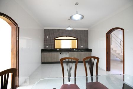 Casa para alugar com 332m², 5 quartos e 2 vagasCozinha