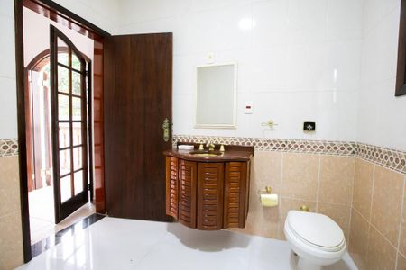 Casa para alugar com 332m², 5 quartos e 2 vagasBanheiro da suíte 3