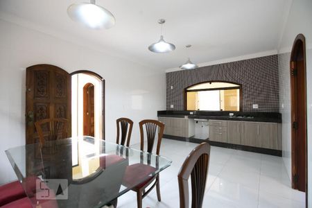 Casa para alugar com 332m², 5 quartos e 2 vagasCozinha