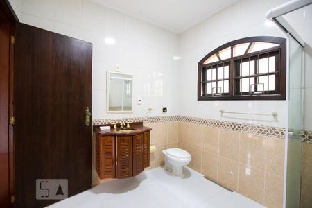 Casa para alugar com 332m², 5 quartos e 2 vagasBanheiro da suíte 3