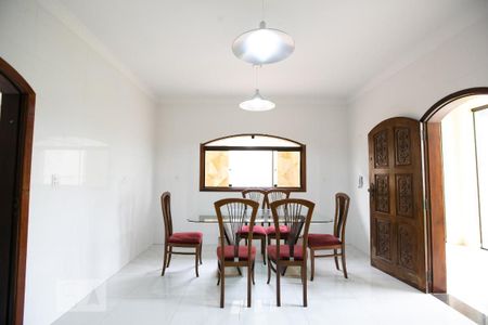 Casa para alugar com 332m², 5 quartos e 2 vagasCozinha