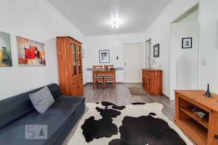 Sala/Quarto de kitnet/studio para alugar com 1 quarto, 28m² em Centro Histórico, Porto Alegre