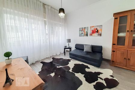 Sala/Quarto de kitnet/studio para alugar com 1 quarto, 28m² em Centro Histórico, Porto Alegre