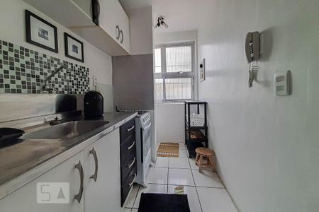 Cozinha de kitnet/studio para alugar com 1 quarto, 28m² em Centro Histórico, Porto Alegre