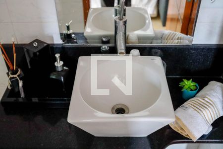 Casa à venda com 250m², 3 quartos e 2 vagasBanheiro da Suíte 1