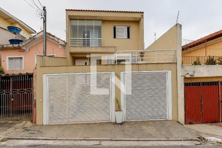 Casa à venda com 250m², 3 quartos e 2 vagasFachada