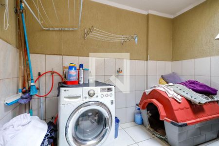 Casa à venda com 250m², 3 quartos e 2 vagasÁrea de Serviço