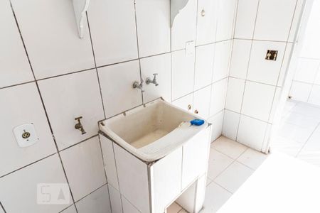 Casa à venda com 100m², 4 quartos e 2 vagasÁrea de serviço