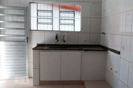 Casa à venda com 100m², 4 quartos e 2 vagasCozinha (Armários)