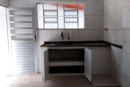 Casa à venda com 100m², 4 quartos e 2 vagasCozinha (Armários)