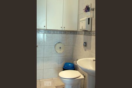 Casa para alugar com 380m², 3 quartos e 5 vagasLavabo