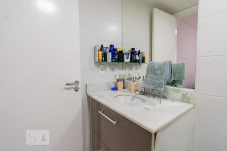 Banheiro da Suíte de apartamento para alugar com 2 quartos, 60m² em Pechincha, Rio de Janeiro