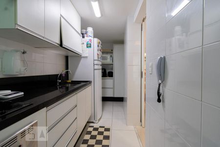 Apartamento para alugar com 60m², 2 quartos e 1 vaga Apartamento para alugar com 60m², 2 quartos e 1 vagaCozinha e Área de Serviço