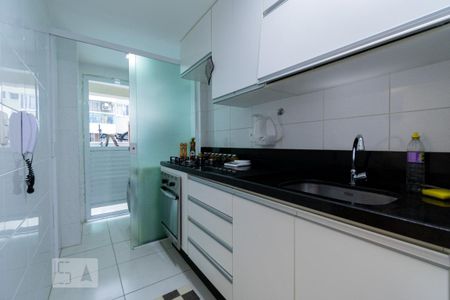 Apartamento para alugar com 60m², 2 quartos e 1 vaga Apartamento para alugar com 60m², 2 quartos e 1 vagaCozinha e Área de Serviço