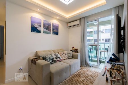 Sala de apartamento para alugar com 2 quartos, 60m² em Pechincha, Rio de Janeiro