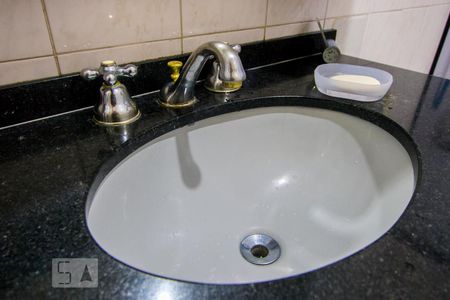 Apartamento à venda com 106m², 3 quartos e 2 vagas Apartamento à venda com 106m², 3 quartos e 2 vagasDetalhe do banheiro social