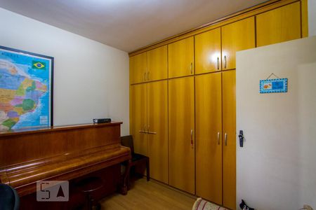 Apartamento à venda com 106m², 3 quartos e 2 vagas Apartamento à venda com 106m², 3 quartos e 2 vagasQuarto 2