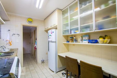 Apartamento à venda com 106m², 3 quartos e 2 vagas Apartamento à venda com 106m², 3 quartos e 2 vagasCozinha