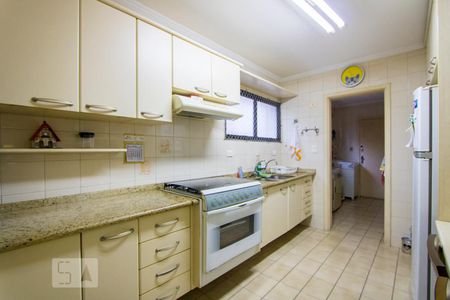 Apartamento à venda com 106m², 3 quartos e 2 vagas Apartamento à venda com 106m², 3 quartos e 2 vagasCozinha