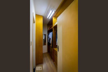 Closet do quarto 1 de apartamento à venda com 3 quartos, 106m² em Vila Bastos, Santo André