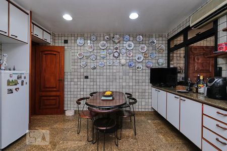 Apartamento à venda com 485m², 5 quartos e 4 vagasCozinha