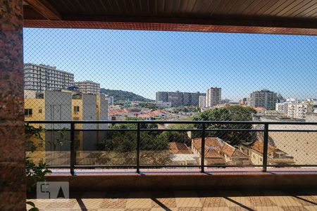 Apartamento à venda com 485m², 5 quartos e 4 vagasQuarto 1 Vista Varanda