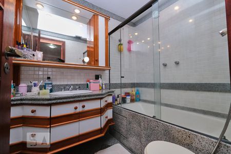 Apartamento à venda com 485m², 5 quartos e 4 vagasBanheiro Suíte 2