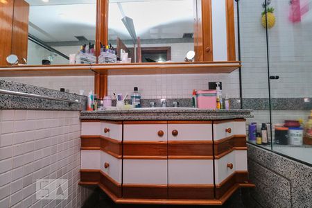 Apartamento à venda com 485m², 5 quartos e 4 vagasBanheiro Suíte 2