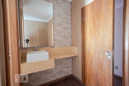 Casa à venda com 500m², 6 quartos e 6 vagas Casa à venda com 500m², 6 quartos e 6 vagasBanheiro da Suíte 3