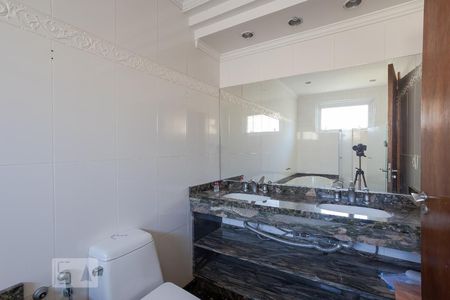 Casa à venda com 500m², 6 quartos e 6 vagas Casa à venda com 500m², 6 quartos e 6 vagasBanheiro da Suíte 1