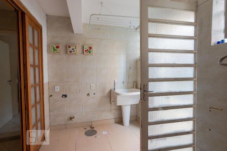 Casa à venda com 500m², 6 quartos e 6 vagas Casa à venda com 500m², 6 quartos e 6 vagasÁrea de Serviço