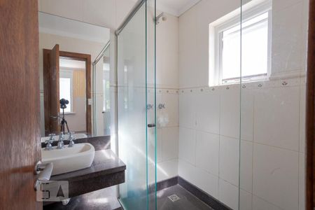 Casa à venda com 500m², 6 quartos e 6 vagas Casa à venda com 500m², 6 quartos e 6 vagasBanheiro da Suíte 4