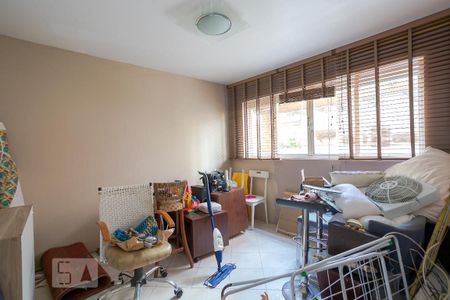 Casa à venda com 500m², 6 quartos e 6 vagas Casa à venda com 500m², 6 quartos e 6 vagasQuarto de Serviço