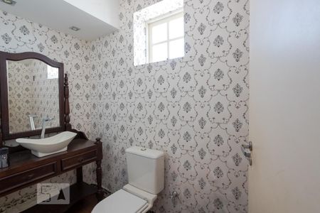 Casa à venda com 500m², 6 quartos e 6 vagas Casa à venda com 500m², 6 quartos e 6 vagasLavabo 2