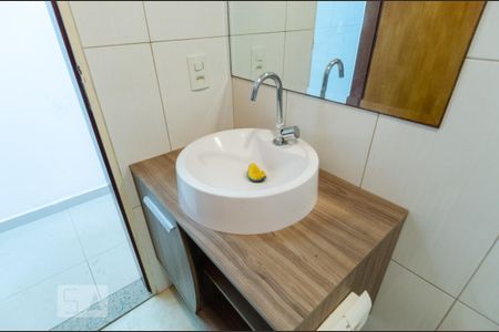Banheiro de casa para alugar com 1 quarto, 50m² em Paulicéia, São Bernardo do Campo