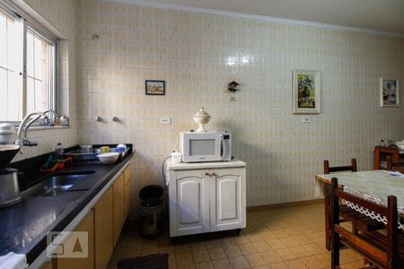 Casa à venda com 135m², 3 quartos e 2 vagas Casa à venda com 135m², 3 quartos e 2 vagasCozinha