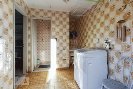 Casa à venda com 135m², 3 quartos e 2 vagas Casa à venda com 135m², 3 quartos e 2 vagasQuintal/Área de serviço