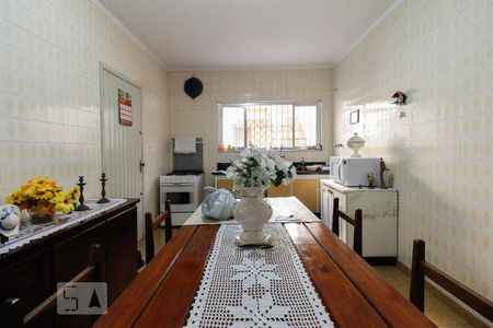 Casa à venda com 135m², 3 quartos e 2 vagas Casa à venda com 135m², 3 quartos e 2 vagasCozinha