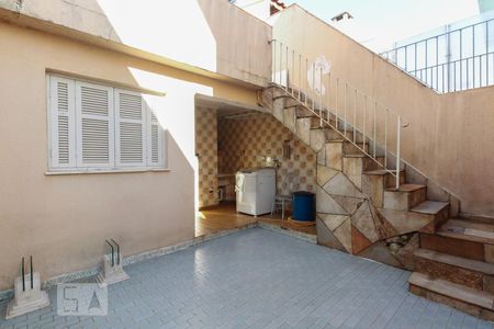 Casa à venda com 135m², 3 quartos e 2 vagas Casa à venda com 135m², 3 quartos e 2 vagasQuintal/Área de serviço