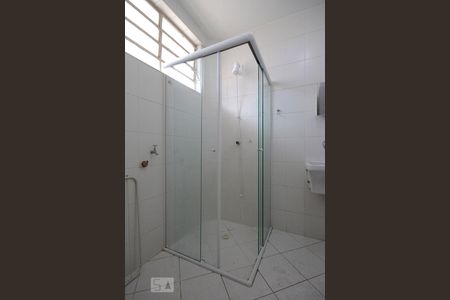 Banheiro de kitnet/studio à venda com 1 quarto, 26m² em Centro Histórico de São Paulo, São Paulo