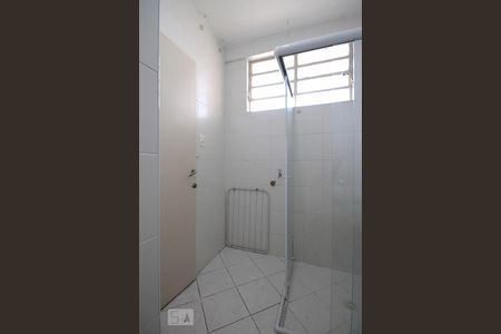 Banheiro de kitnet/studio à venda com 1 quarto, 26m² em Centro Histórico de São Paulo, São Paulo