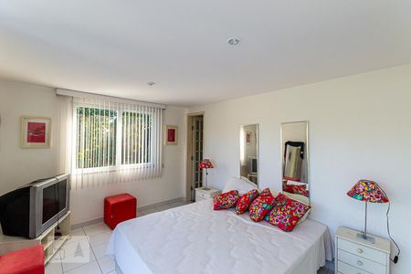 Suite 1 de casa à venda com 3 quartos, 250m² em Cantagalo, Niterói