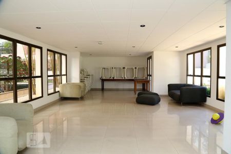 Apartamento à venda com 128m², 3 quartos e 3 vagasÁrea comum - Salão de festas