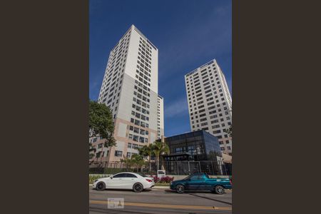 Apartamento à venda com 72m², 2 quartos e 1 vaga Apartamento à venda com 72m², 2 quartos e 1 vagaFachada