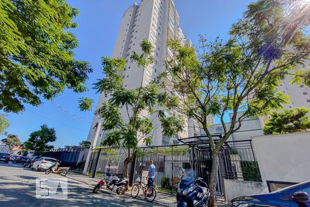 Apartamento à venda com 68m², 2 quartos e 1 vaga Apartamento à venda com 68m², 2 quartos e 1 vagaFachada