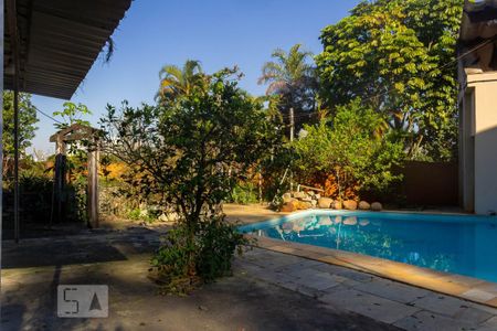 Casa à venda com 415m², 4 quartos e 4 vagas Casa à venda com 415m², 4 quartos e 4 vagasÁrea Externa