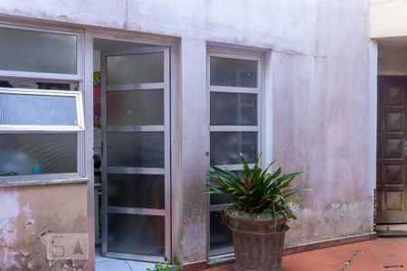 Casa à venda com 415m², 4 quartos e 4 vagas Casa à venda com 415m², 4 quartos e 4 vagasÁrea Externa Escritório