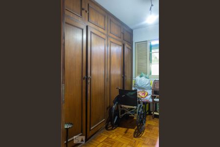 Casa à venda com 415m², 4 quartos e 4 vagas Casa à venda com 415m², 4 quartos e 4 vagasSuíte