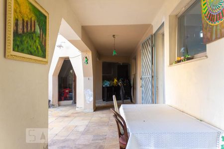 Casa à venda com 415m², 4 quartos e 4 vagas Casa à venda com 415m², 4 quartos e 4 vagasÁrea Externa