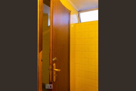 Casa à venda com 415m², 4 quartos e 4 vagas Casa à venda com 415m², 4 quartos e 4 vagasLavabo Sala 1